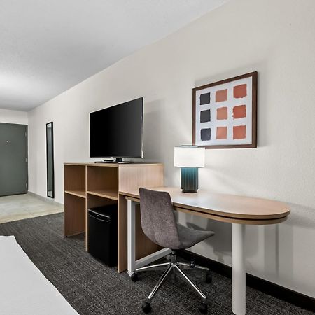 Best Western Plus Philadelphia Bensalem Hotel Exterior foto